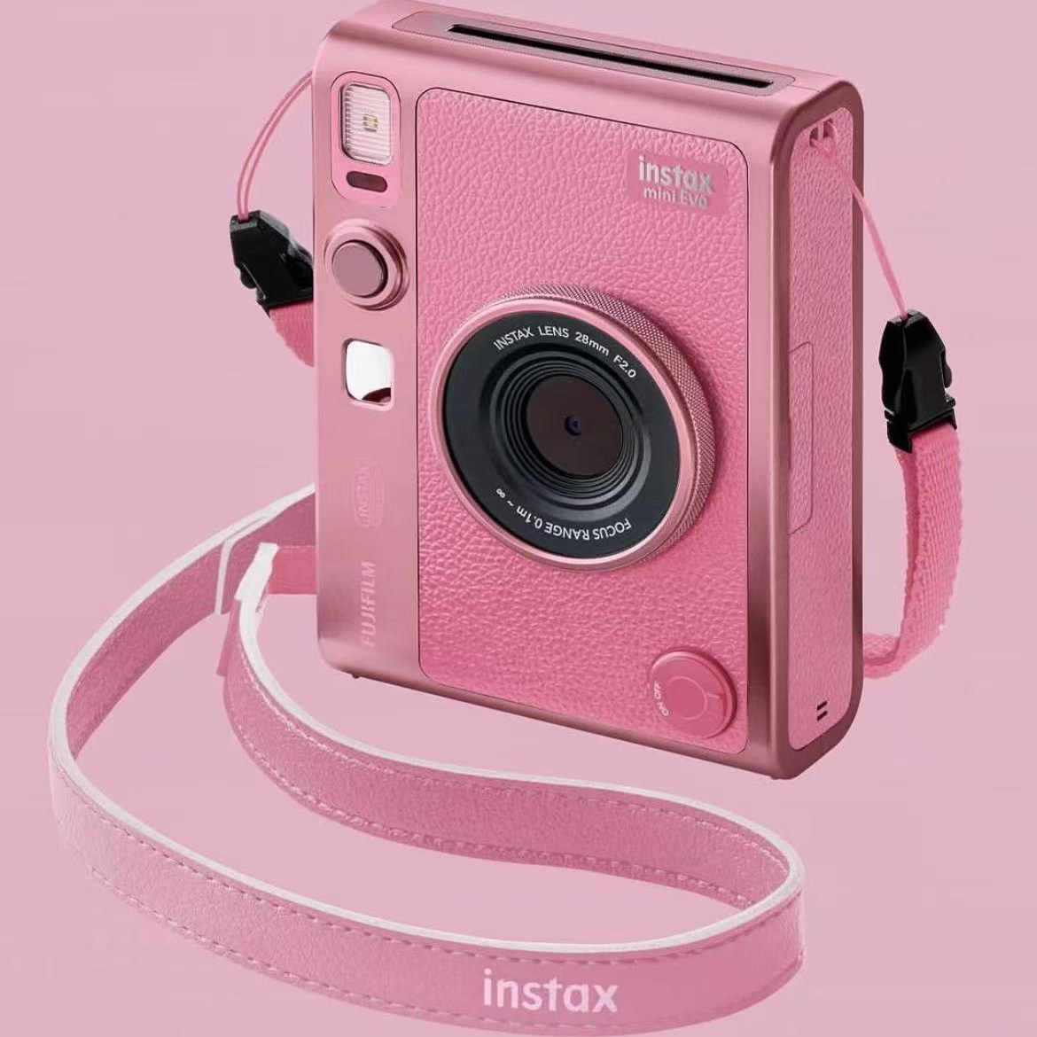 Retro Fujifilm Camera Young Pe - огляд і ціна Photography Young